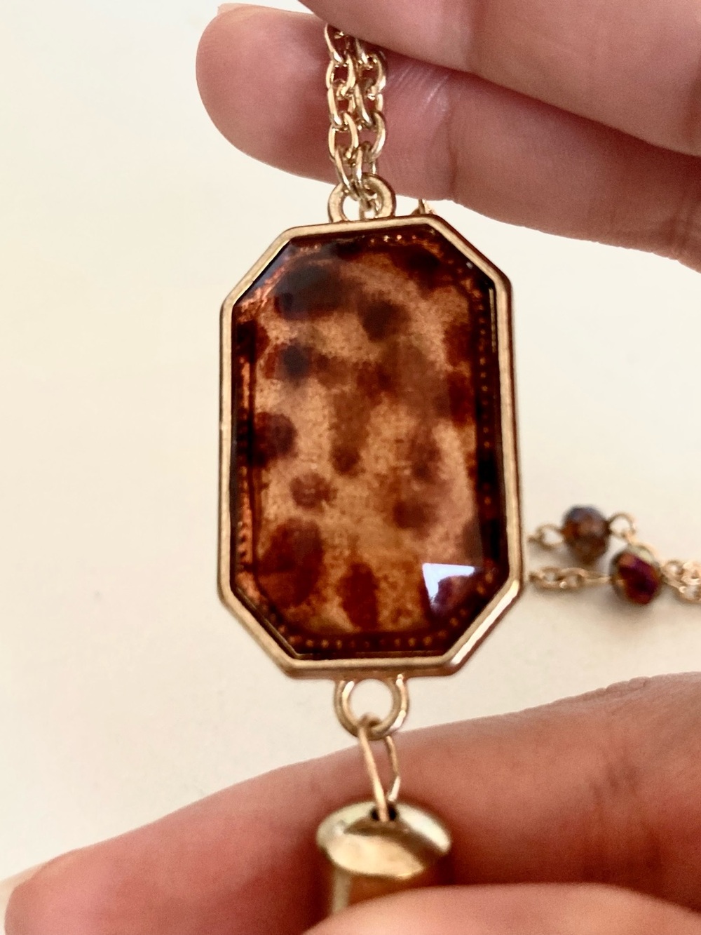 Gold-Tone Tassel Pendant nwot chain Necklace Brown center women’s jewelry - Picture 6 of 9